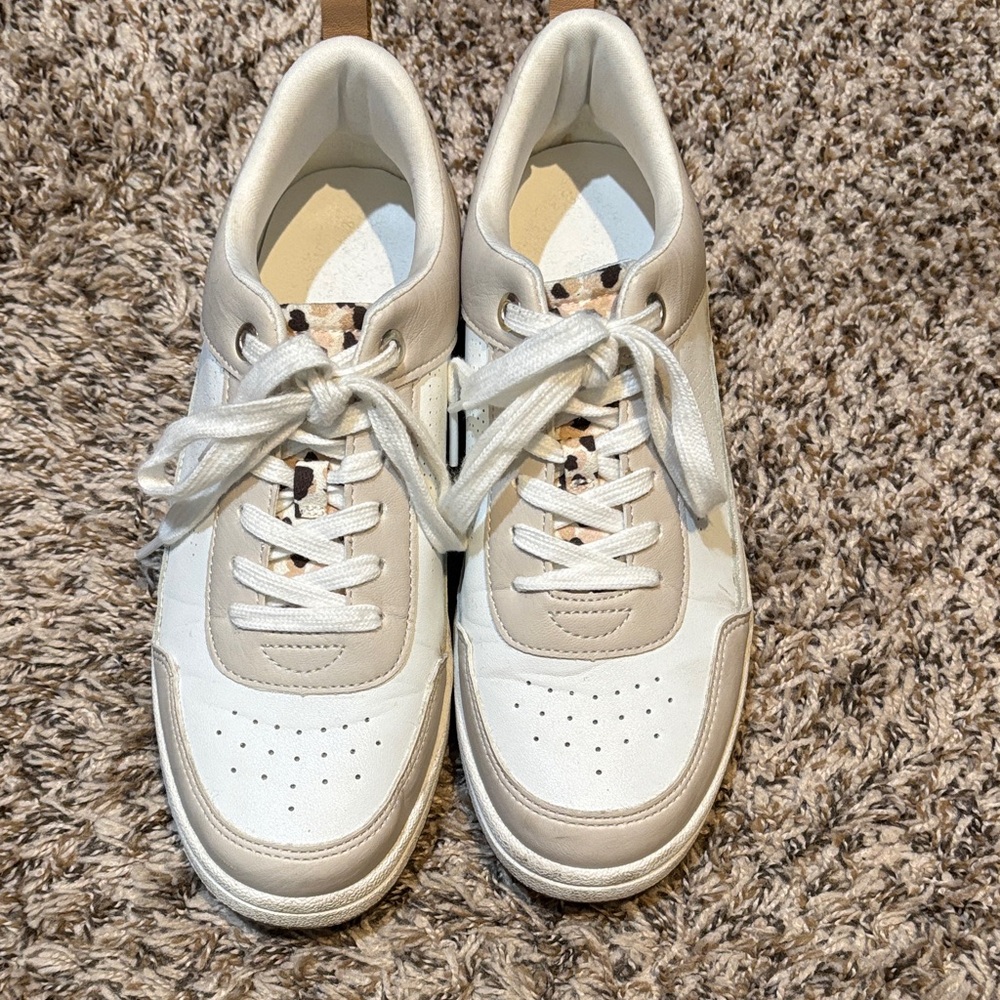 Universal Thread White and Cream Sneakers